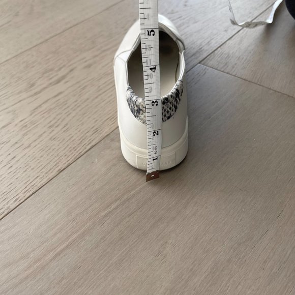 Cole Haan Women’s GrandPro Spectator Ivory Leather Slip-On Sneaker Size 5B Used - Picture 12 of 12